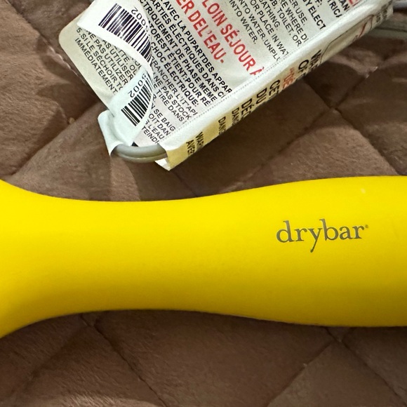 Drybar Bright Yellow Styling Brush E-101 - Picture 2 of 5